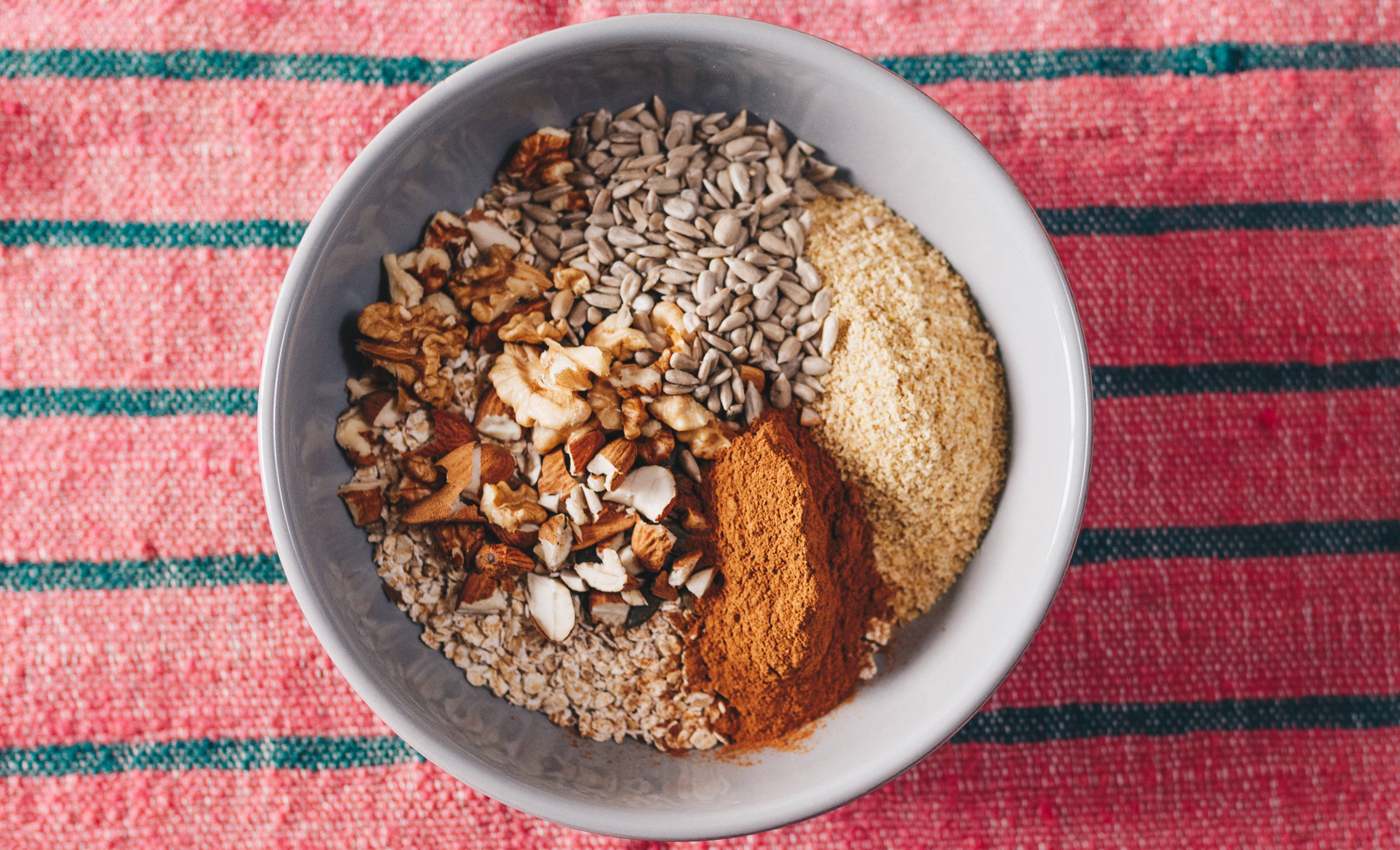 avena con mandorle e semi